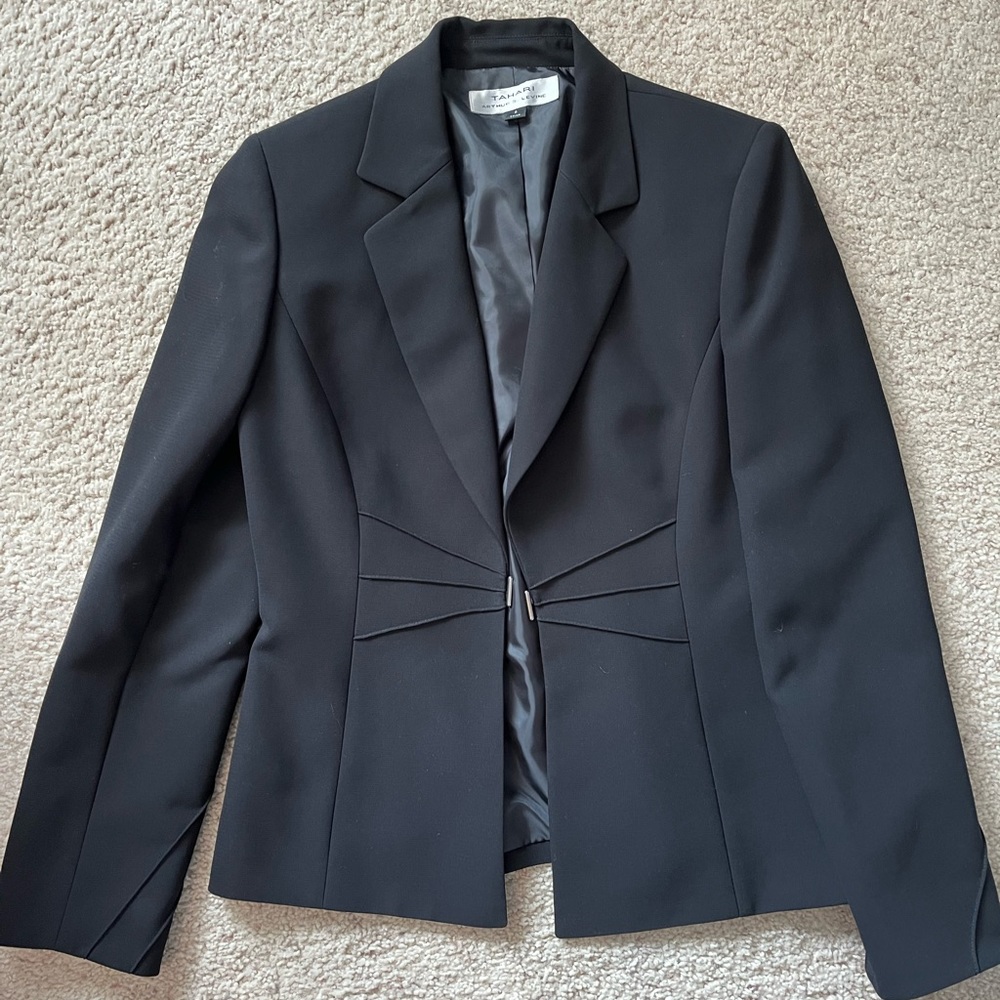Tahari blazer jacket
